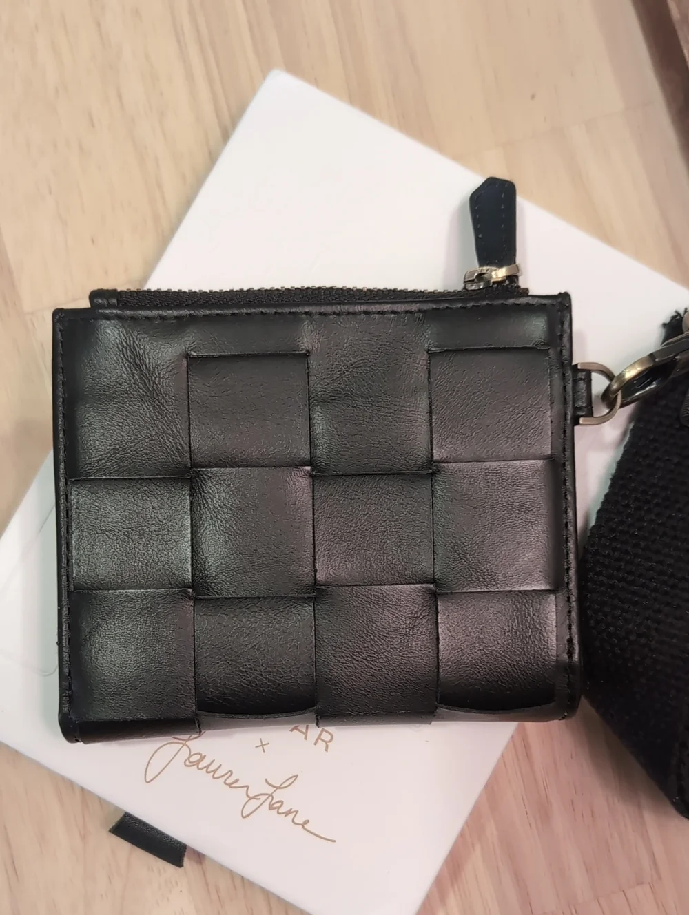 Andar The Lo Wallet In Jet Black | Macro Woven